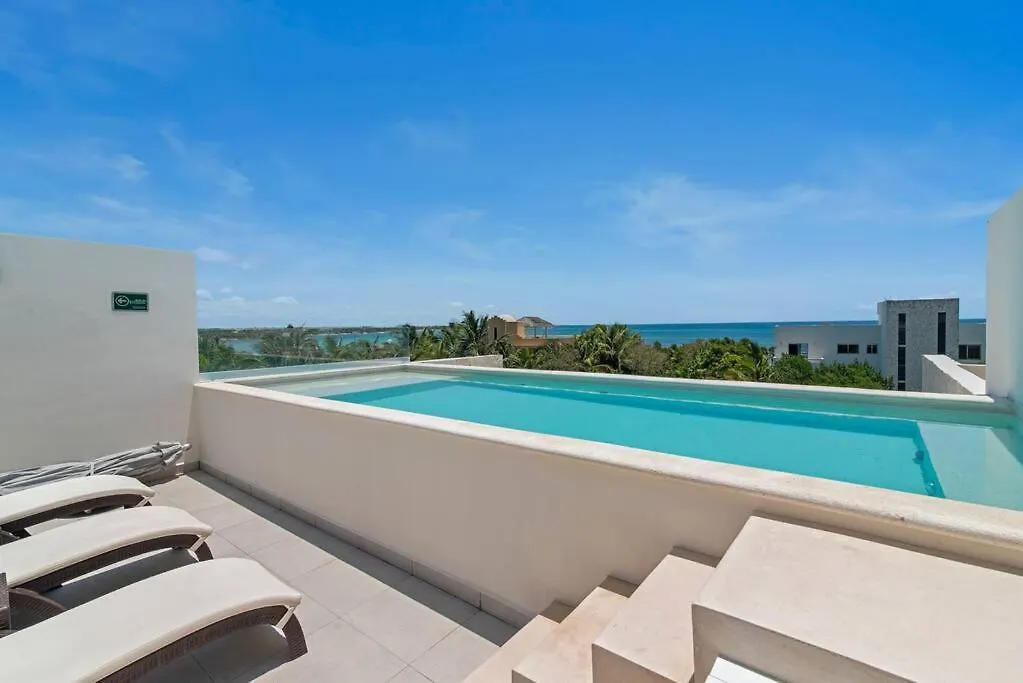 Akumal Oasis Walk To Beach 7 Rooftop Pools With Ocean Views Mexico